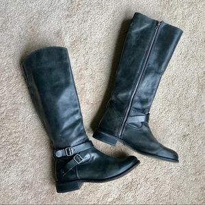 Women’s Hinge boots, size 9/8.5